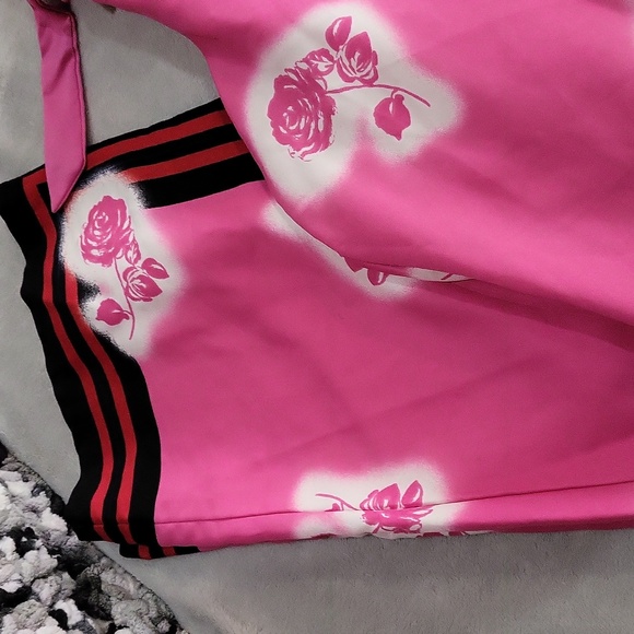 Victoria's Secret Floral Pajama Bottoms - Picture 5 of 10